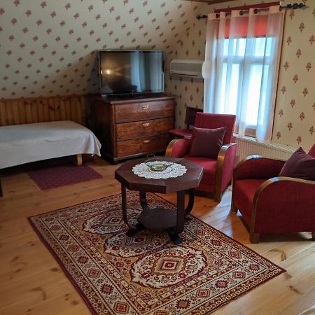 Avinurme Hostel Ngoại thất bức ảnh